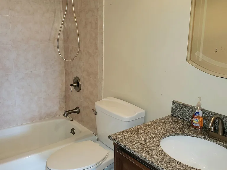 130 English Village Rd #302 — Photo 11