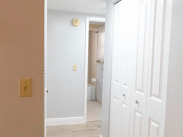 2851 Somerset Dr #116E — Photo 11