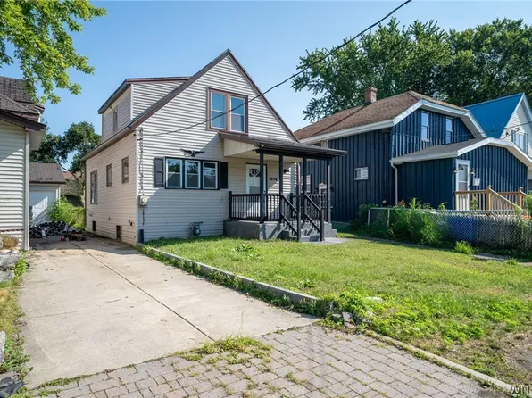 3654 7th St, Hamburg, NY 14219