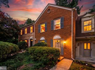 5008 Domain Pl, Alexandria, VA 22311