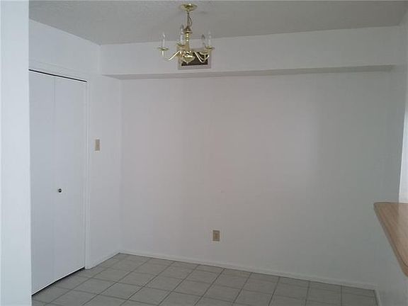 3rd image of 333 Melrose Dr APT 19D