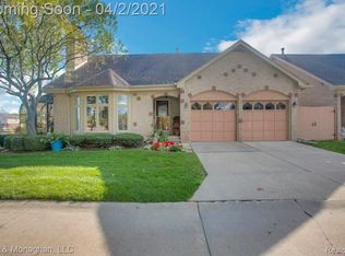 22592 Van Ct, Saint Clair Shores, MI