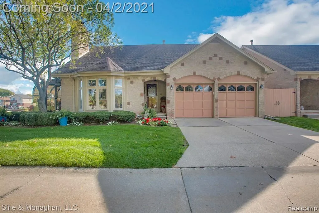 22592 Van Ct photo 1