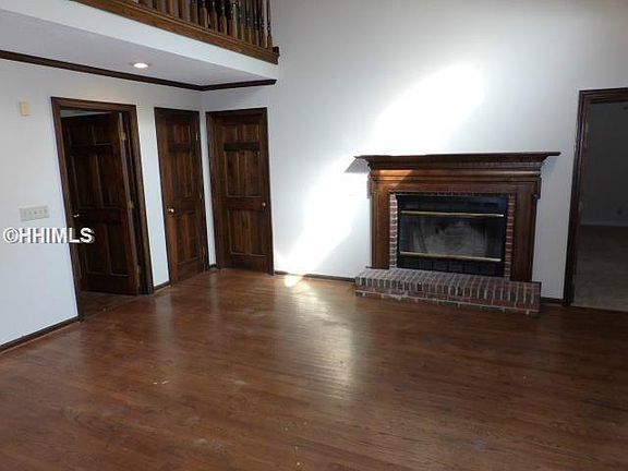 5th image of 104 Woodland Ave