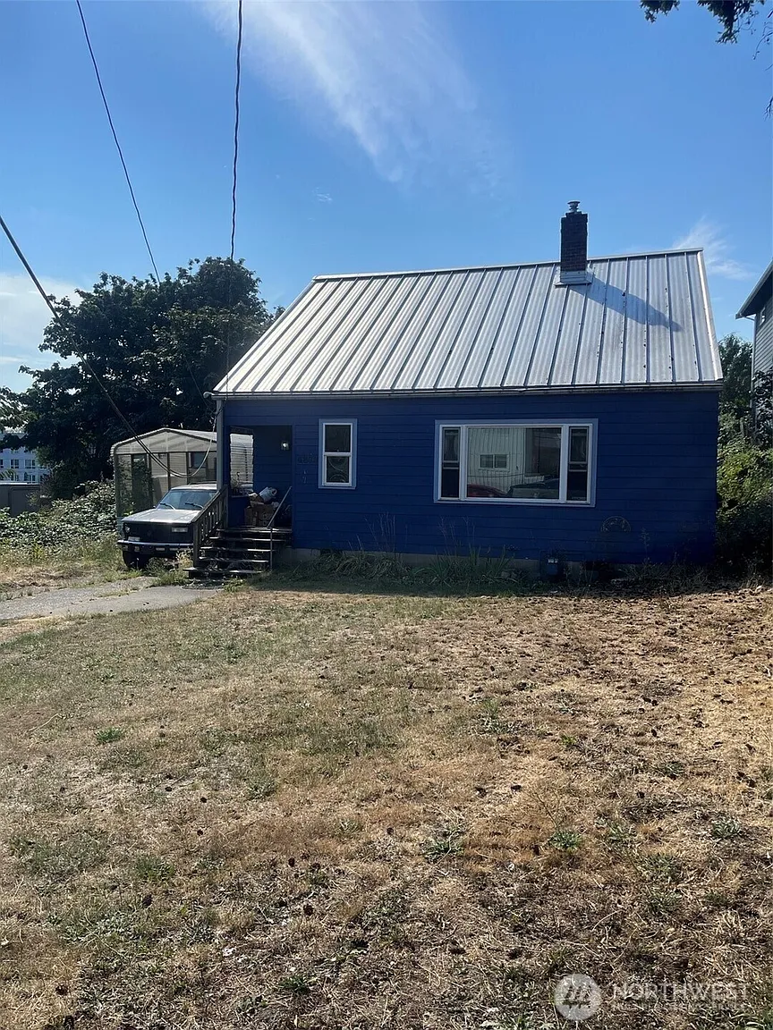 4833 S Austin Street photo 1