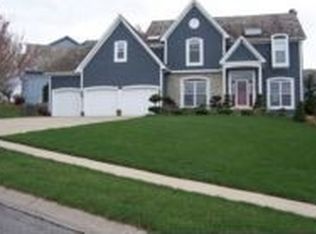 8504 Candlelight Ln, Lenexa, KS 66215