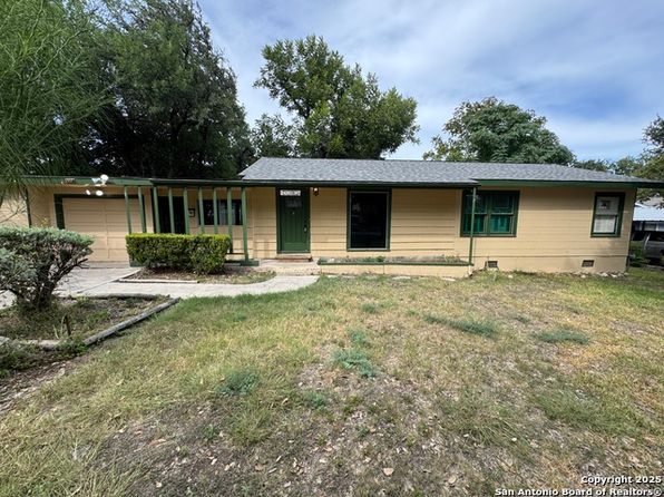 4819 Betty Lou Dr