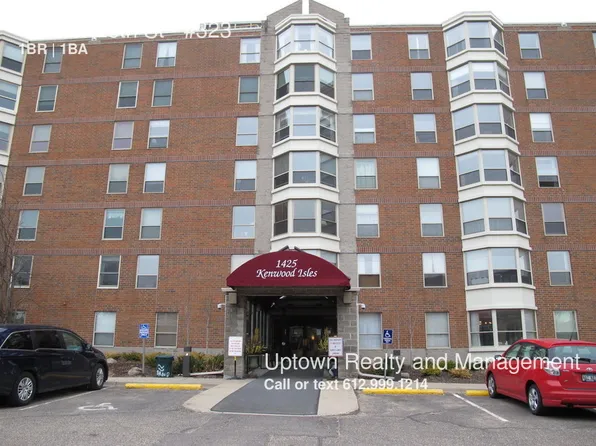 1425 28th St W #323, Minneapolis, MN 55408