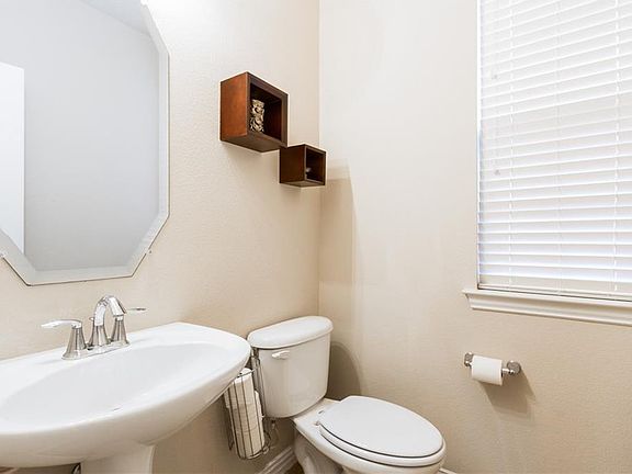 5th image of 3016 White Stag Way
