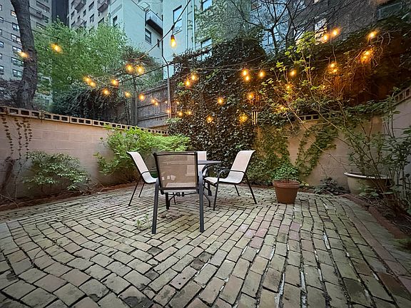 4th image of 57 W 89th St APT 1R