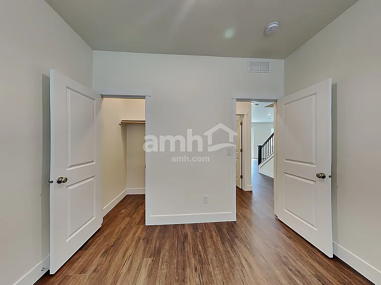 9415 Wabash St — Photo 17
