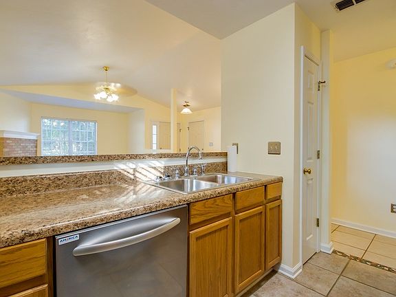 5th image of 4469 Wesley Dr