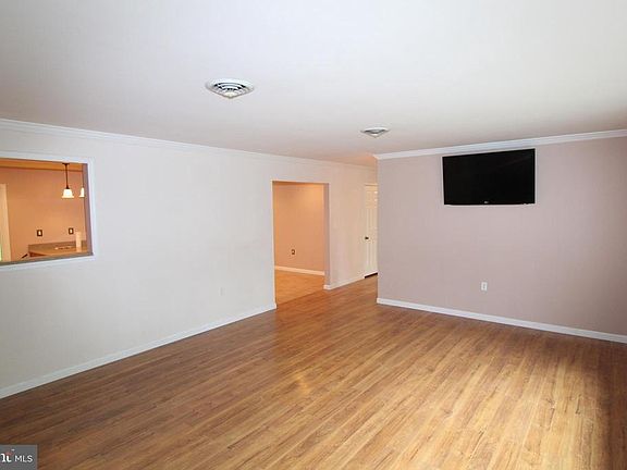 5th image of 4110 Overlook Dr