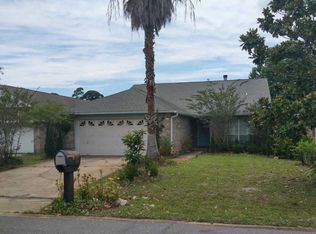 1785 Ivalea Cir, Navarre, FL 32566