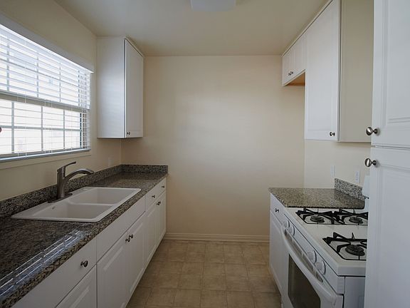 5th image of 207 Lindero Ave