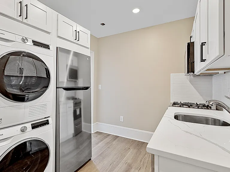 Waldorf Lofts — Photo 33