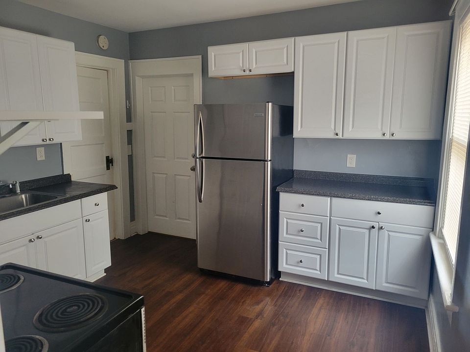 1st image of 126 Flanders St #126