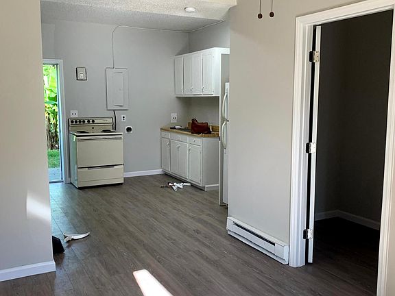 2nd image of 304 W Caldwell Dr #3
