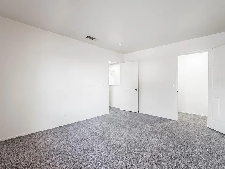 2817 Mill Point Dr — Photo 27