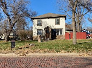 903 L St, Aurora, NE 68818