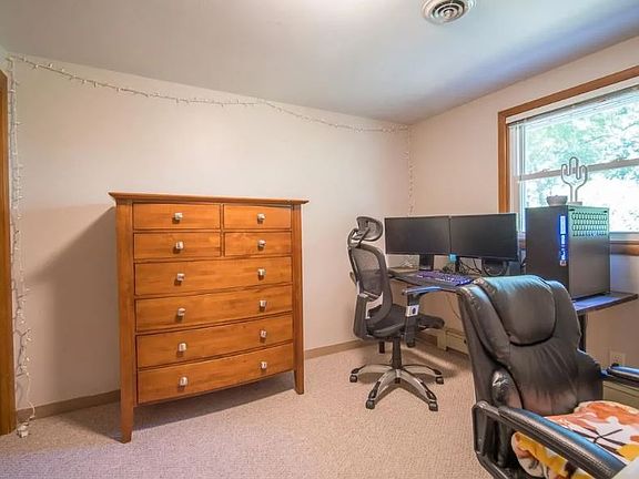 Bedroom / Office