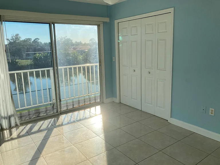 226 Dawn Ct — Photo 4