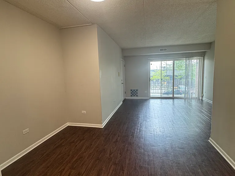 5045 N Northwest Hwy #102 — Photo 5