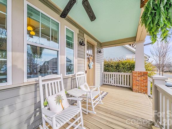 3rd image of 1521 Half Pint Loop