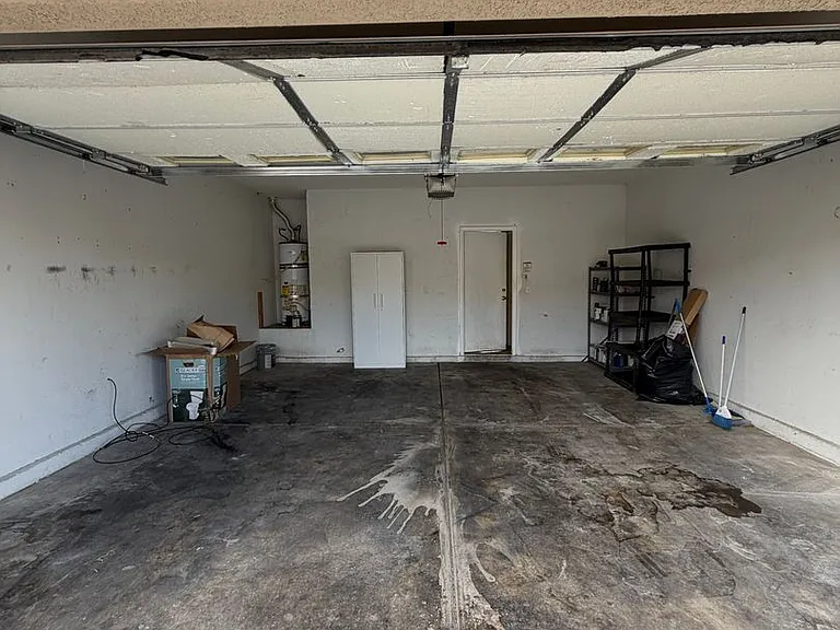 3814 Kit Fox St — Photo 36