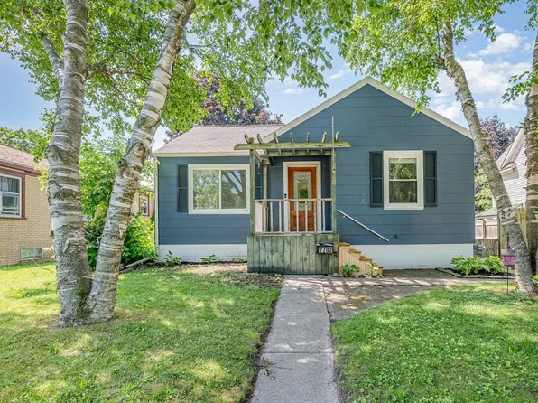 2702 N Van Buren St, Bay City, MI 48708