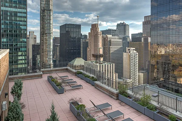 Rented by Jack Resnick & Sons | media 45