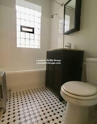 5th image of 1429 W Lunt Ave APT 104