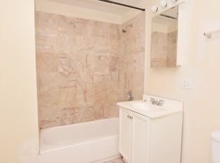 7314 N Winchester Ave #22, Chicago, IL 60626