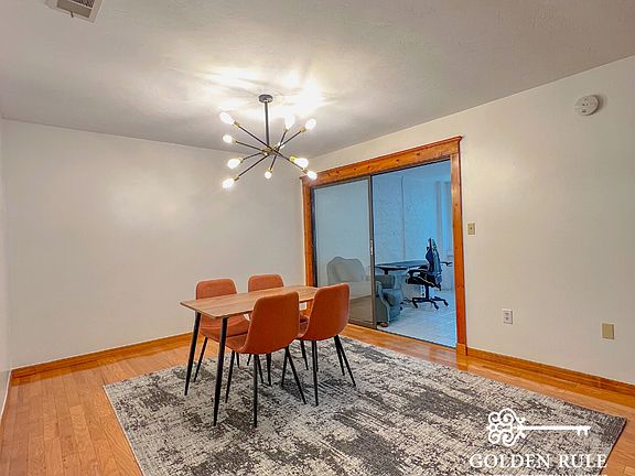 4th image of 2822 SW 14th Dr #1