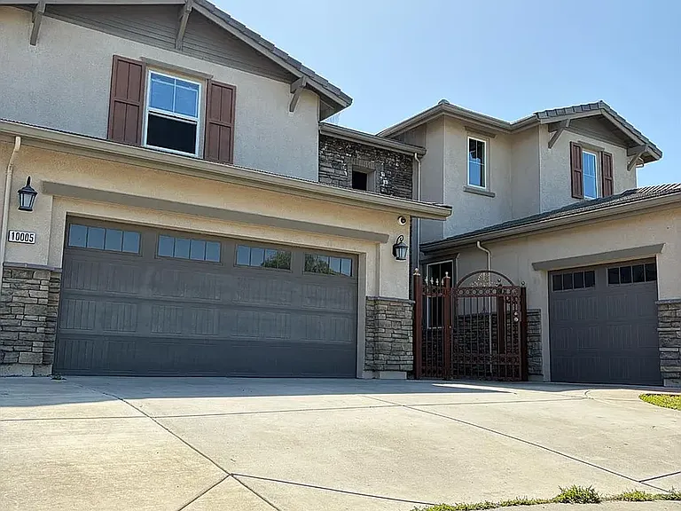 10005 Atrio Cir — Photo 27