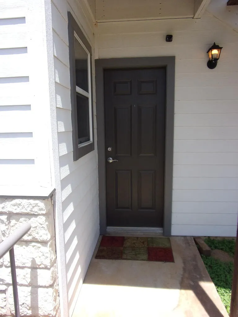 2 bed, 1.0 bath, 905 sqft, $1,495 — Photo 3
