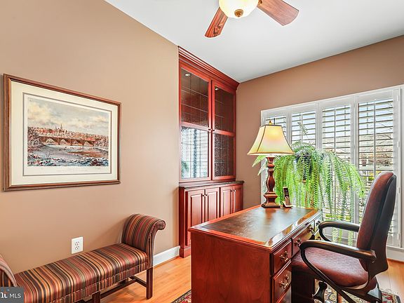 5th image of 36 Mendota Way