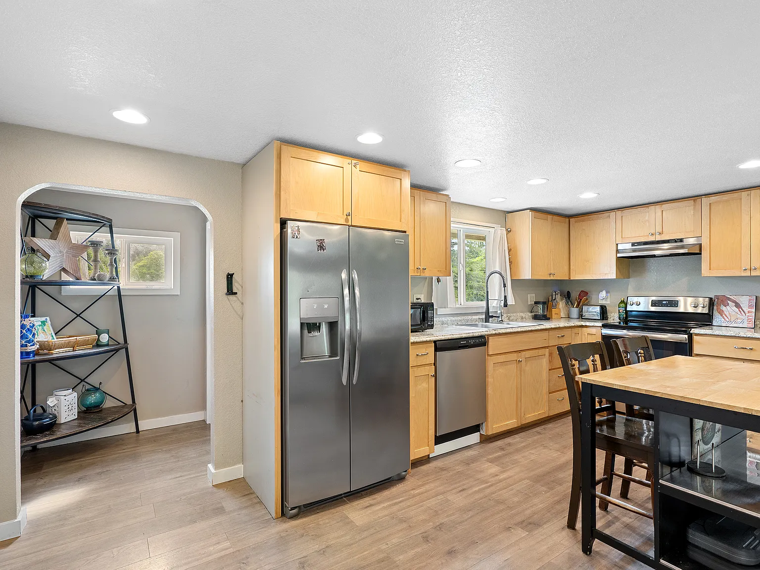 2 bed, 792 sqft, $3,000 — Photo 4