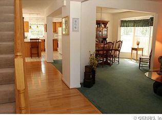 73 Princeton Ln, Fairport, NY 14450