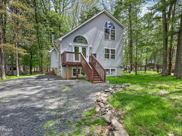 131 Marcel Dr, Dingmans Ferry, PA 18328