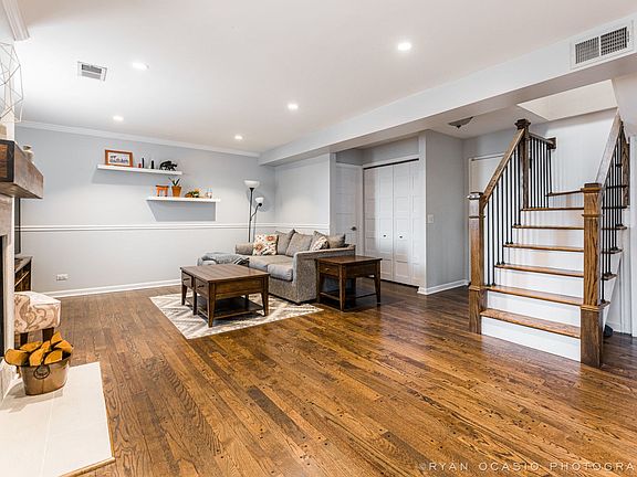 4th image of 1201 W Diversey Pkwy APT 3D