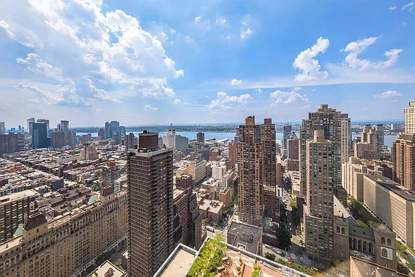 Sold by Corcoran | media 16