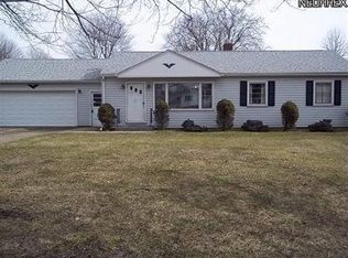 5973 Kellar Rd, New Franklin, OH 44319