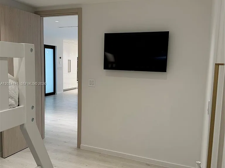 5841 SW 37th Ave — Photo 36