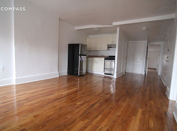 5th image of 11 Abingdon Sq APT 4