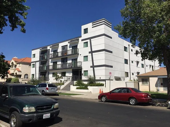 7228 Amigo Ave #104, Reseda, CA 91335