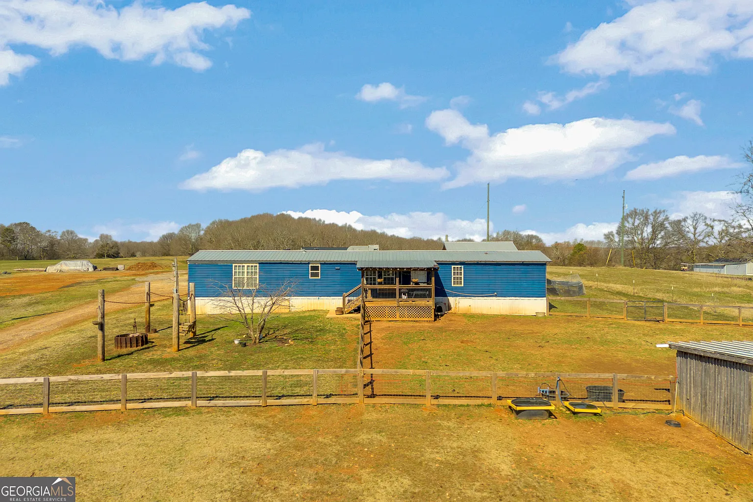 685 James Springs Rd photo 1