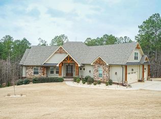 617 Forest Pointe Dr, Forsyth, GA 31029