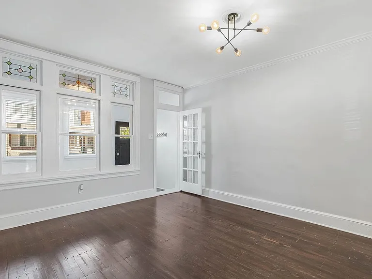 2609 E Ontario St — Photo 11