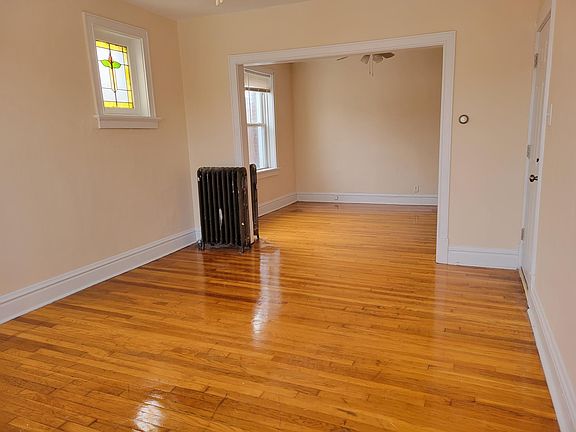 4th image of 4964 Mardel Ave
